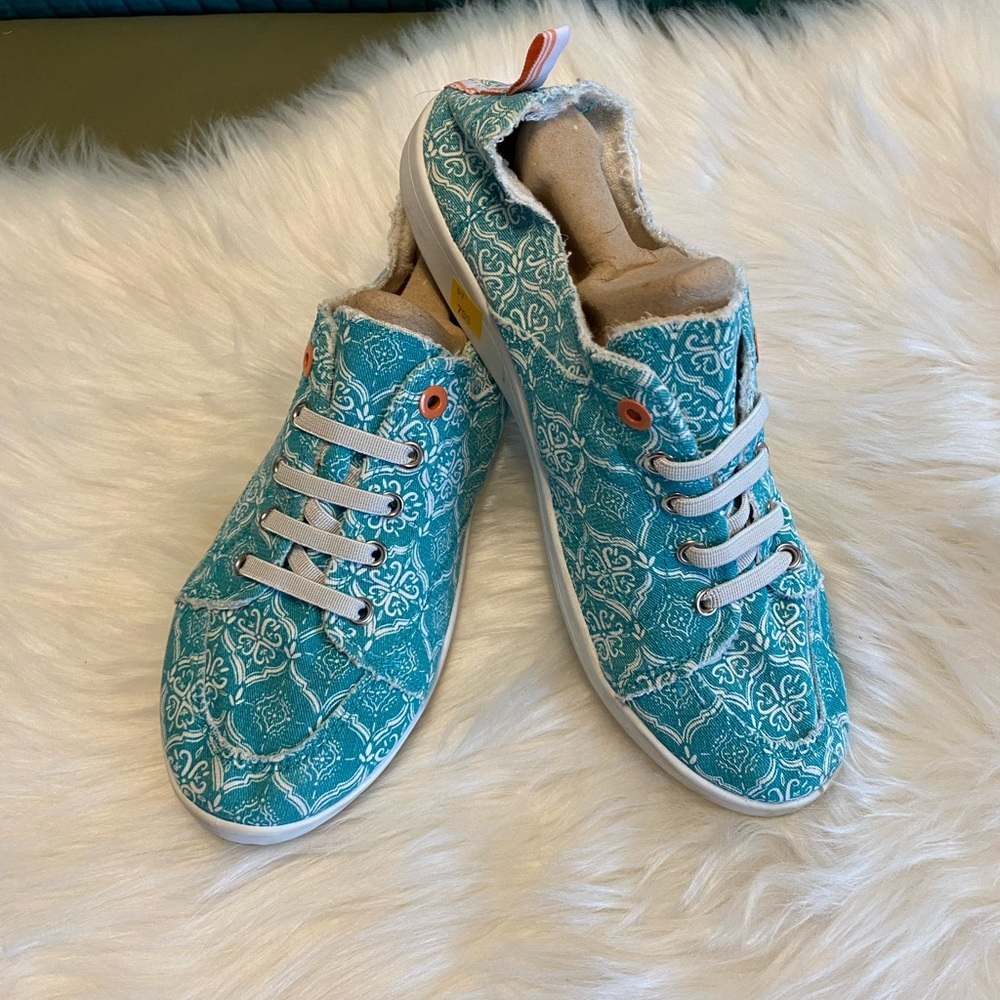 Vionic Teal Patterned Slip-On Sneakers